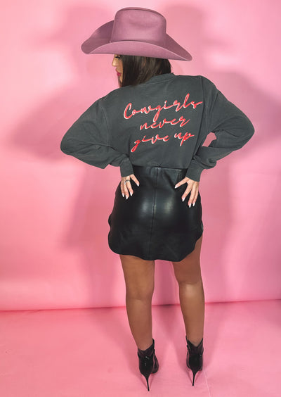 Cowgirls Never Give Up Oversized Pullover-Dark Charcoal