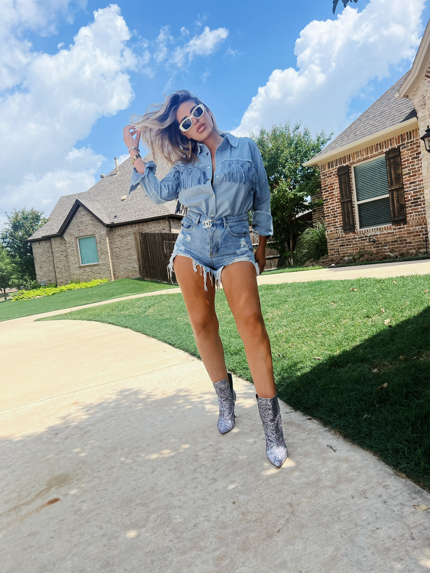 oversized-rhinestone-fringe-jean-button-up-southern-style-fall-fashion-shameless-collection